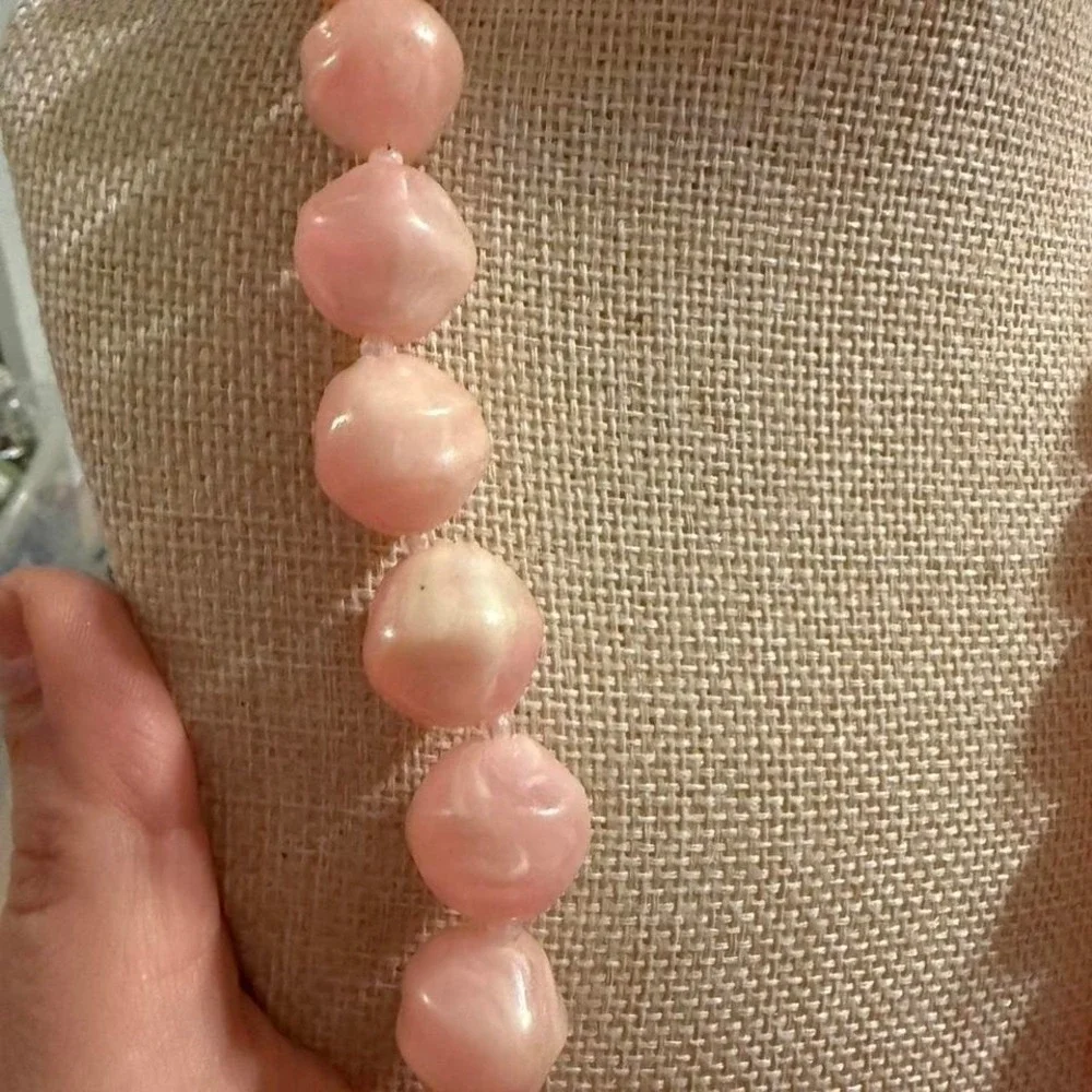 Vintage‎ Pink Molded Plastic Bead Necklace Hong Kong Mid Century Pearlescent